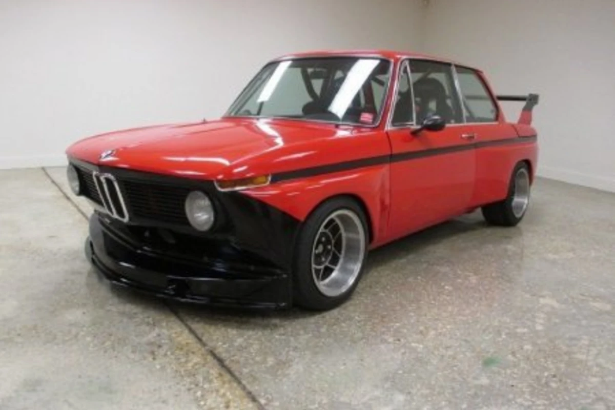 На eBay продается трековый BMW 2002 с двигателем от M3 (E30)