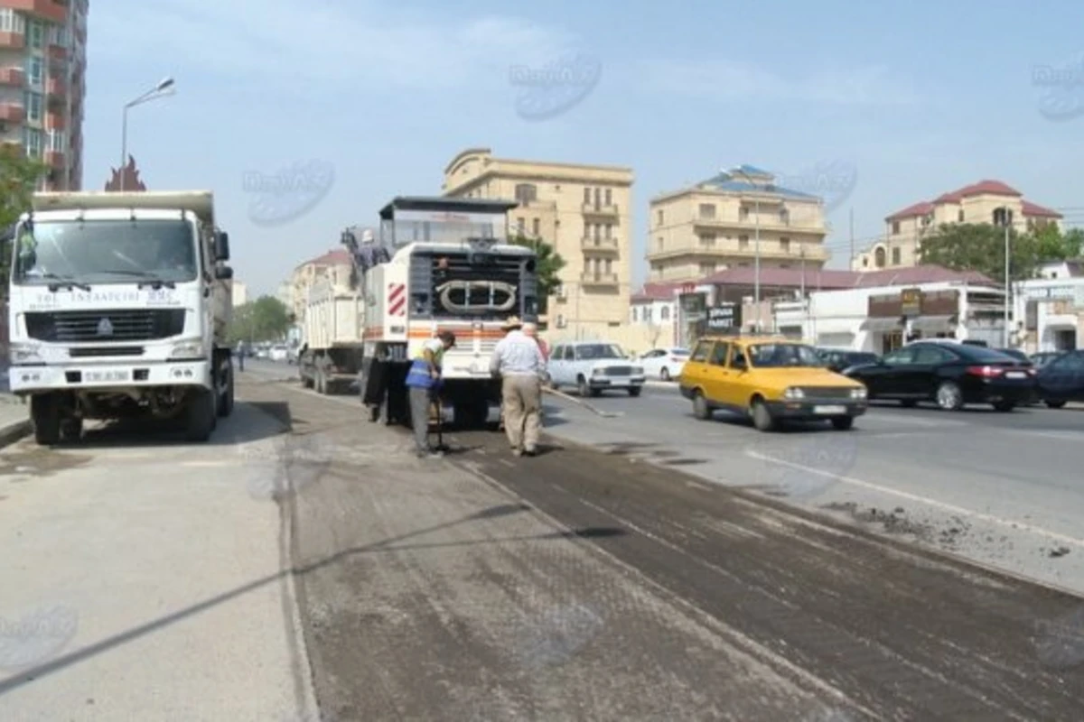 На одной из бакинских улиц приступили к ремонтным работам