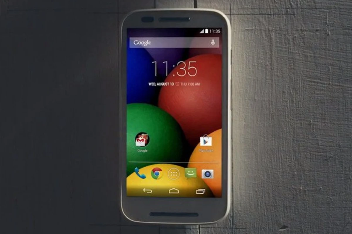Motorola представила свой самый доступный смартфон (видео)
