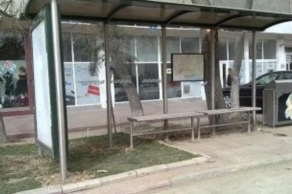 На бакинских остановках появится WI-FI