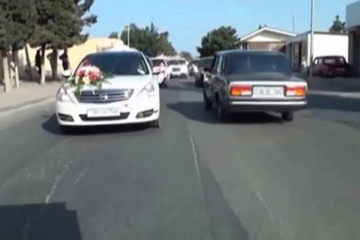 Бакинского автохулигана арестовали на 30 суток (видео)