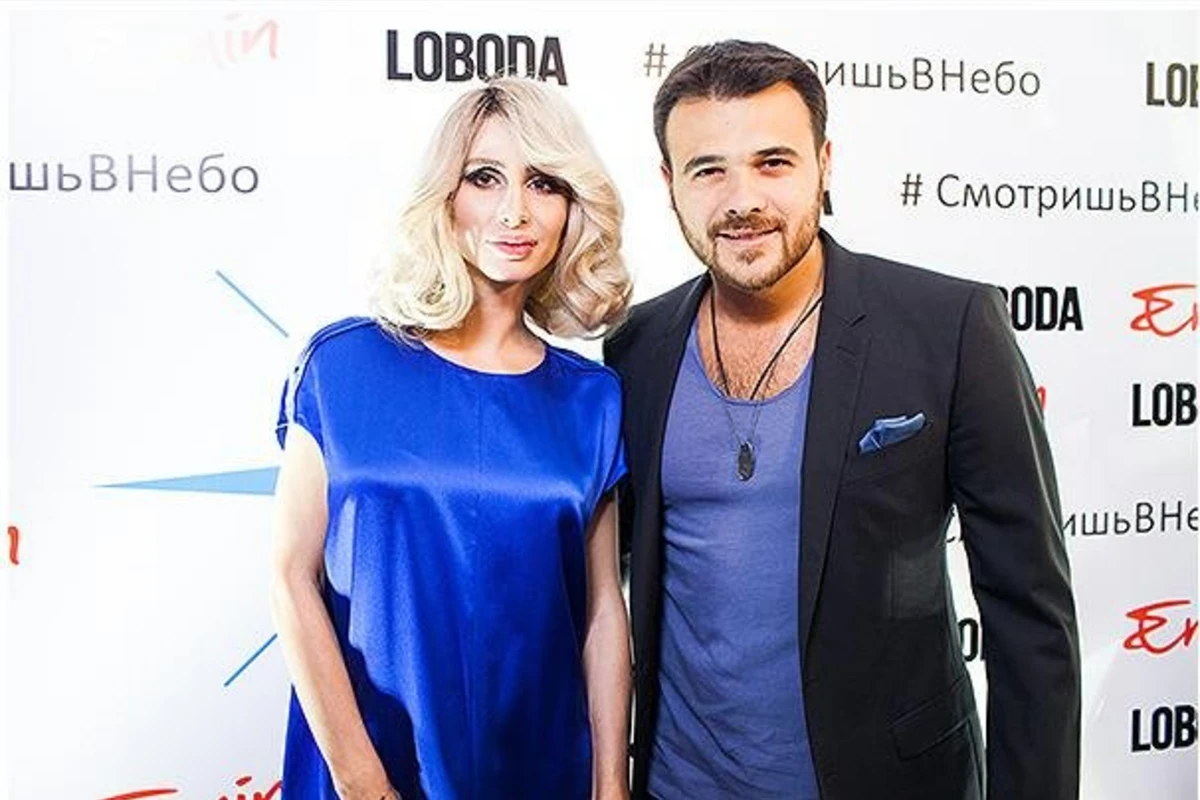 В сети презентован клип Эмина Агаларова и Светланы Лободы Смотришь в небо (видео)