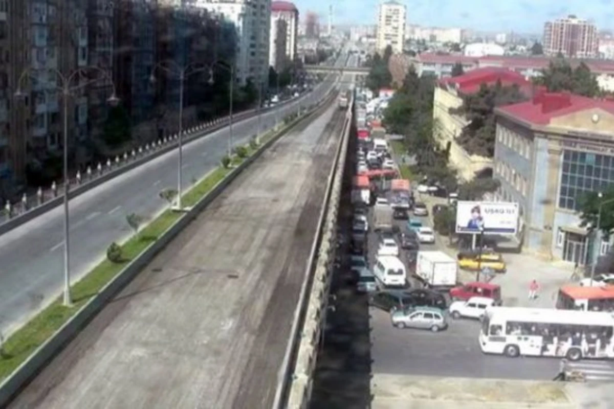 В Баку возникла огромная пробка