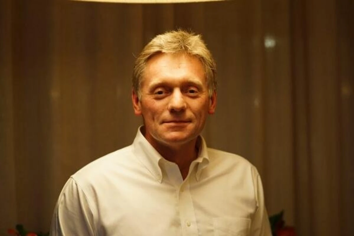 Пресс-секретарь президента России Дмитрий Песков сбрил усы на спор с дочерью