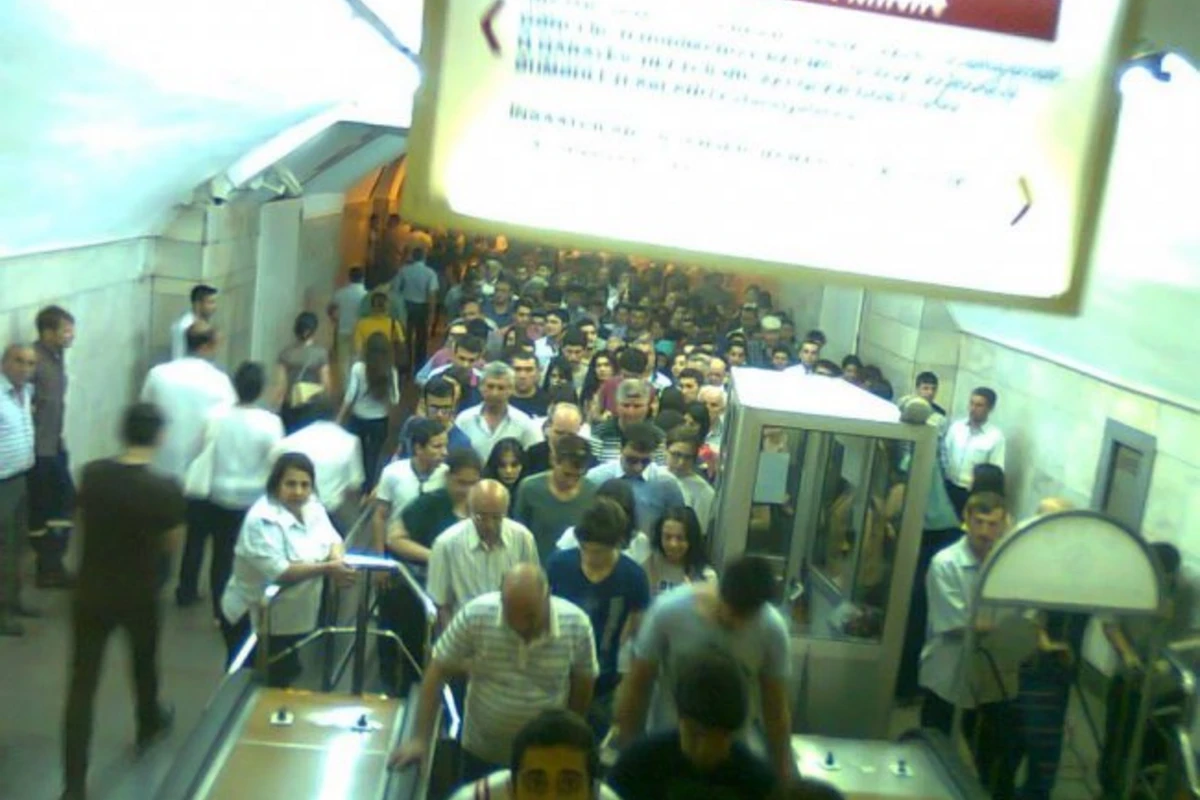 Очередная паника в бакинском метро