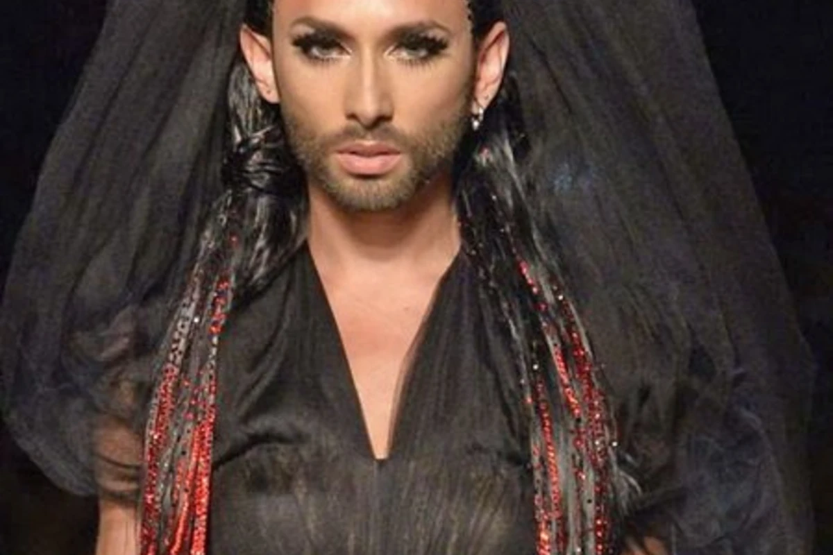 Кончита Вурст стала звездой показа Jean Paul Gaultier