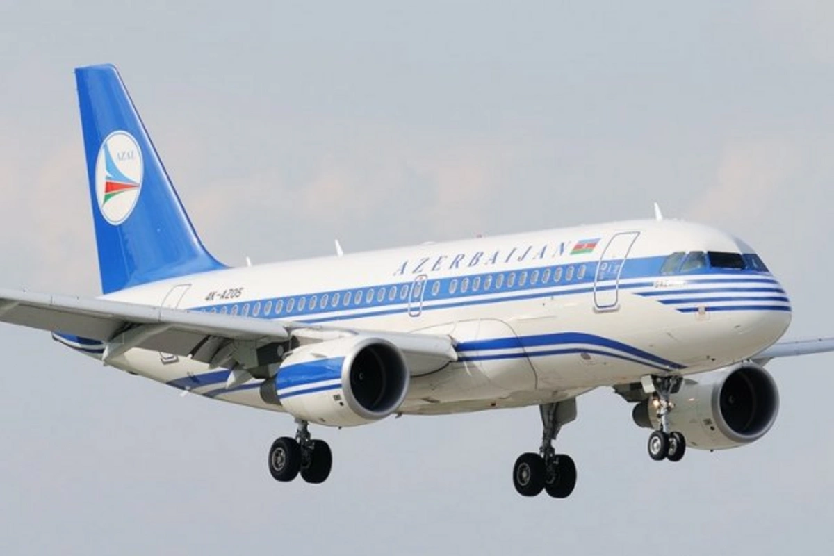 AZAL продолжает выполнять авиарейсы в Израиль