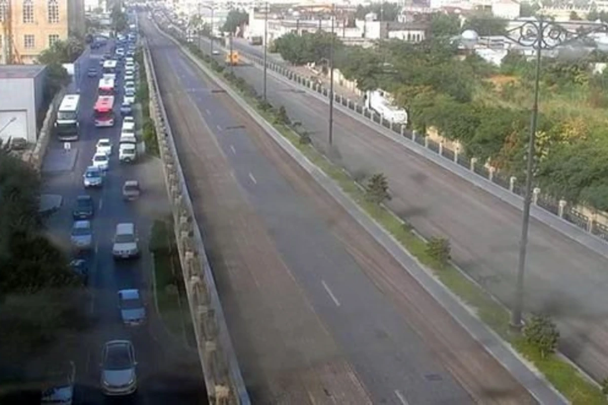 В Баку закрыта одна из центральных дорог