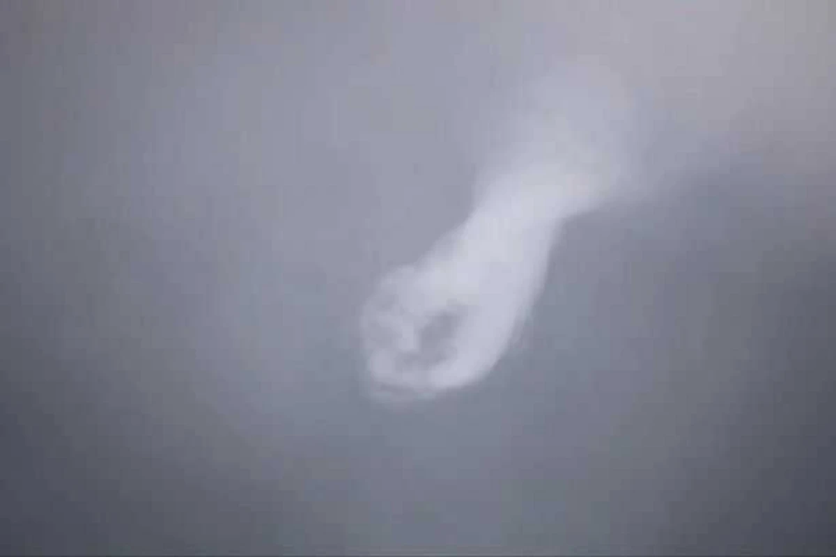 Фотограф заснял руку Бога (видео)