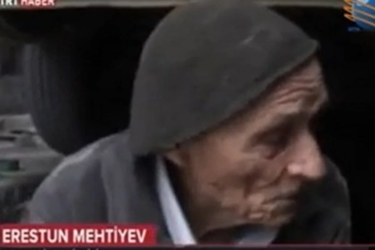 83-летний азербайджанец ремонтирует автомобили в автосервисе (видео)
