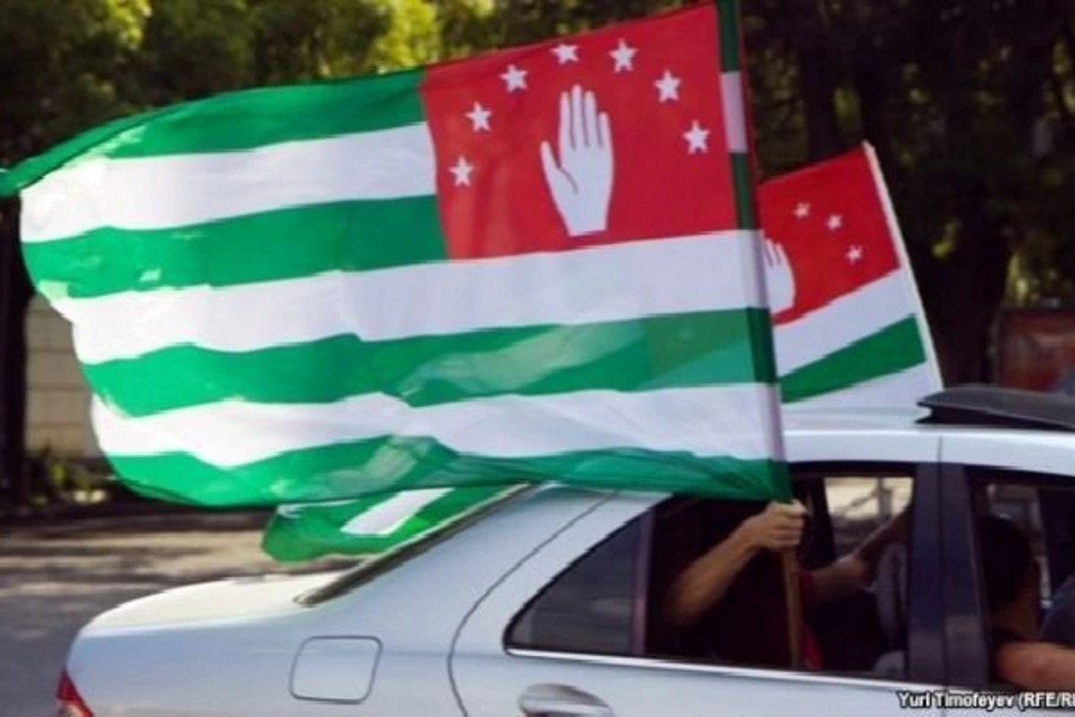 В Абхазии проходят досрочные выборы президента