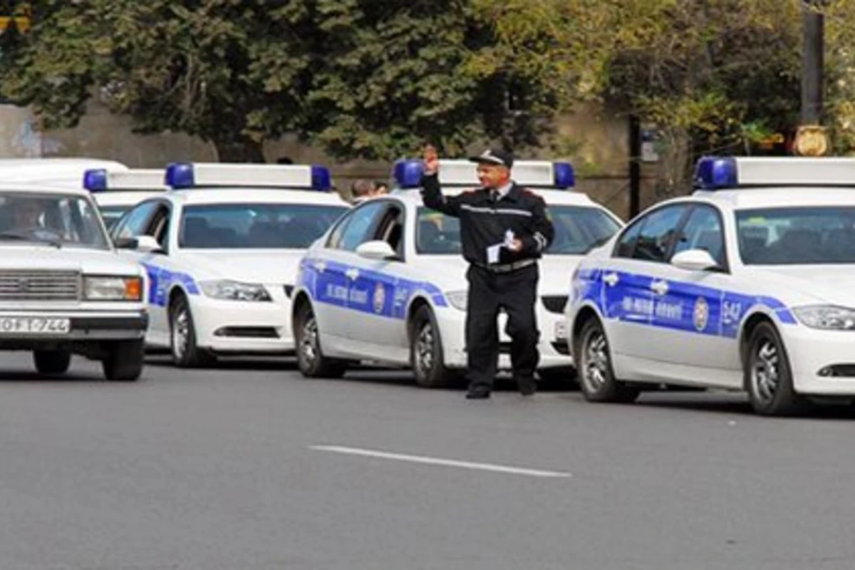Дорожная полиция Баку проводит в столице рейды
