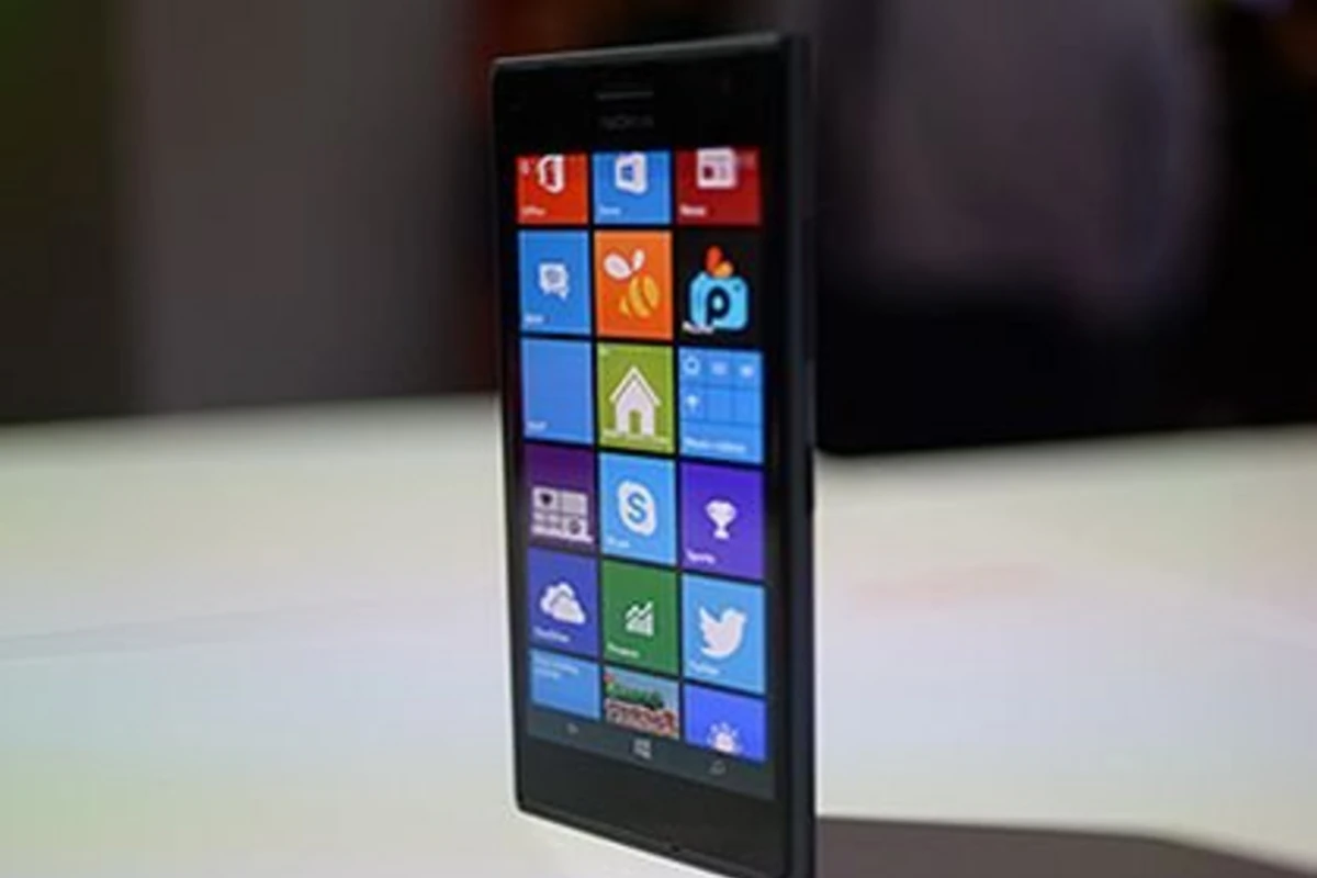 Microsoft анонсировала смартфоны для селфи (видео)