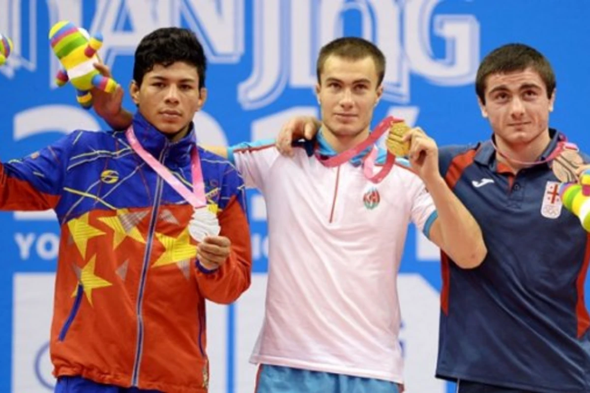 Российские СМИ обвинили олимпийского чемпиона из Азербайджана в занижении возраста