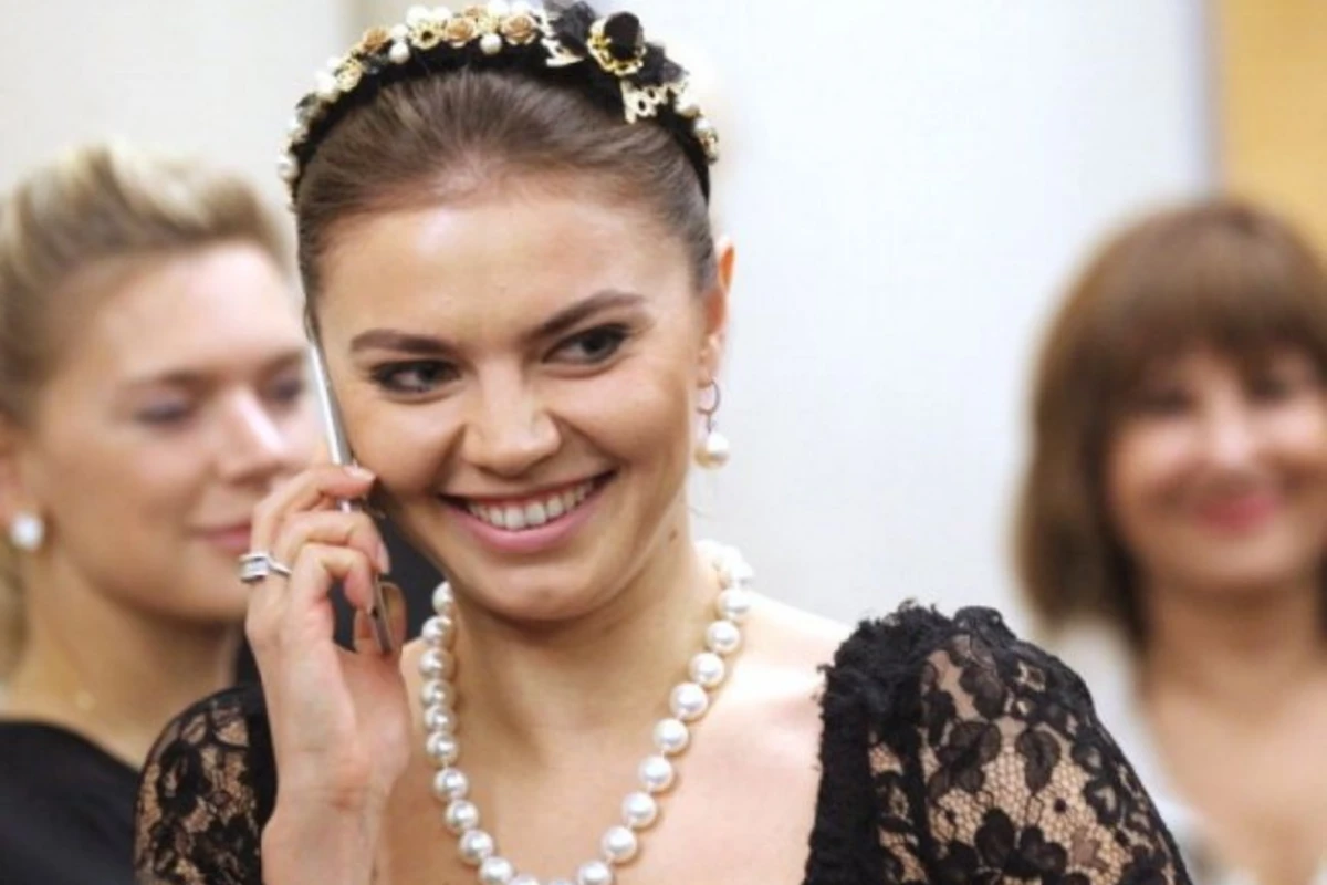 Алина Кабаева уходит из Госдумы по собственному желанию
