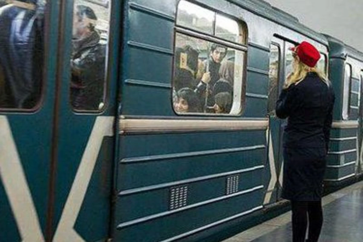 В бакинском метро скончался мужчина