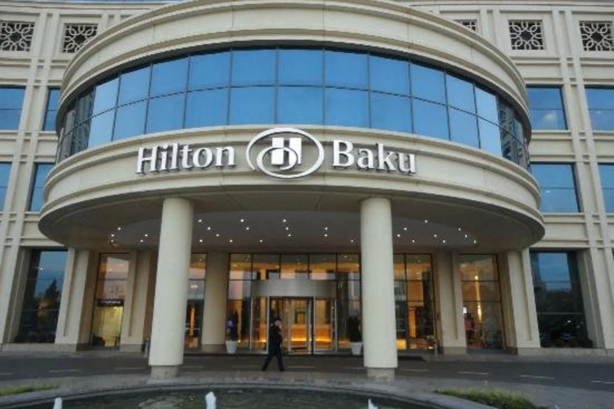 В отеле Hilton в Баку «заложена» бомба