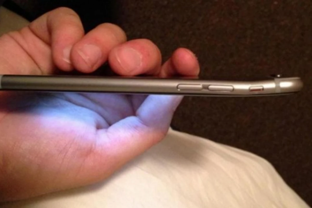 iPhone 6 Plus гнется в кармане