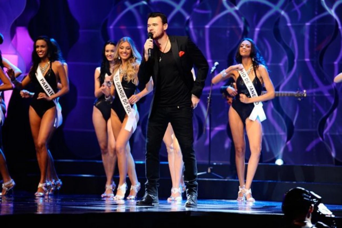 Emin выступил с хитом «AMOR» в финале «Miss Brasil 2014» (видео)