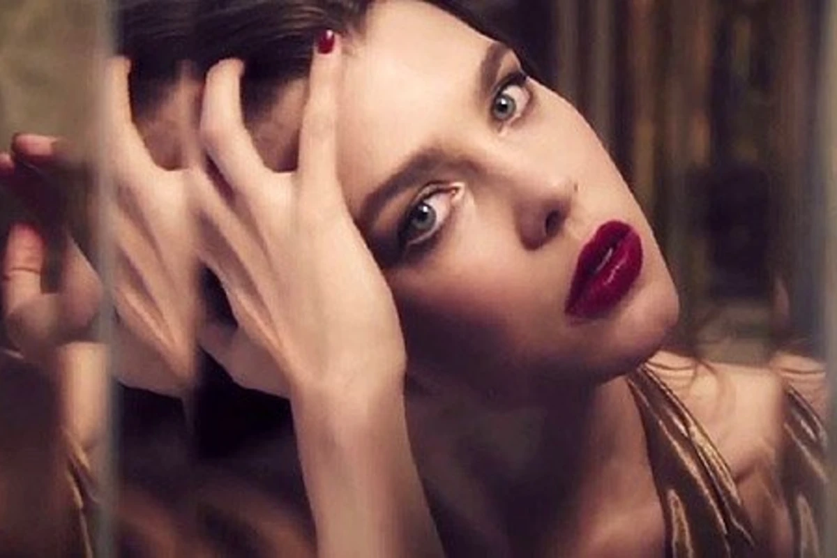 Шарлотта Казираги для Gucci (видео)