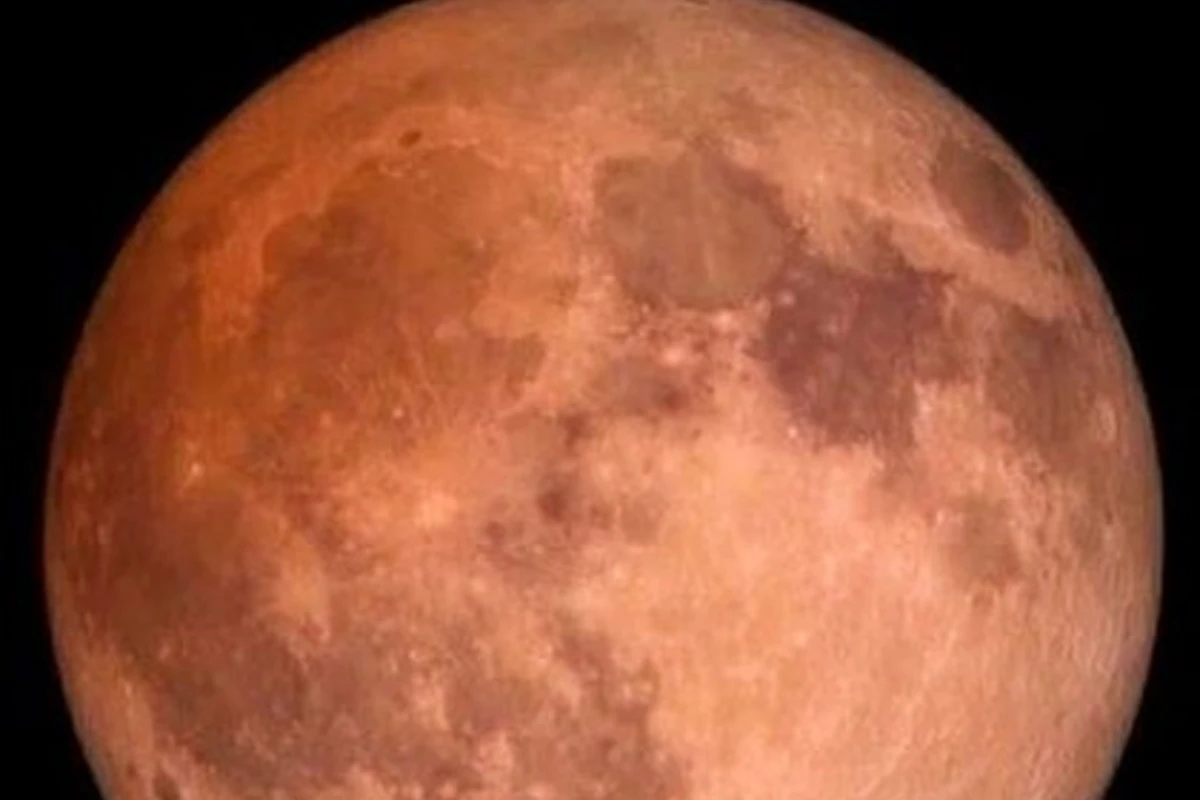 На сайте NASA идет онлайн-трансляция полного лунного затмения