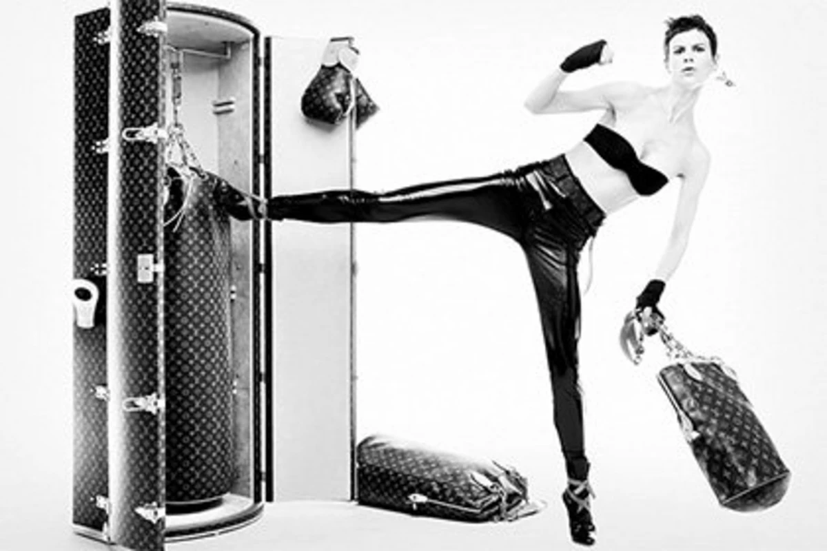 Карл Лагерфельд создал для Louis Vuitton боксерскую грушу