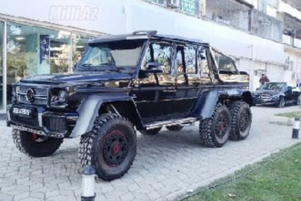 В Баку Mercedes продается за 320 тысяч долларов