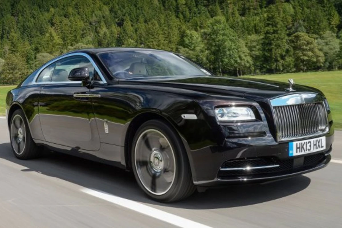 В Баку открывается автосалон Rolls-Royce