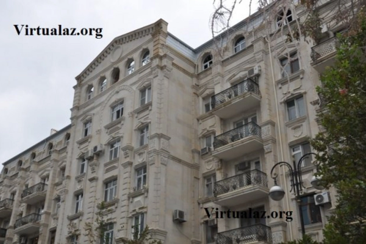В центре Баку олигарх строит частный лифт на 5-й этаж
