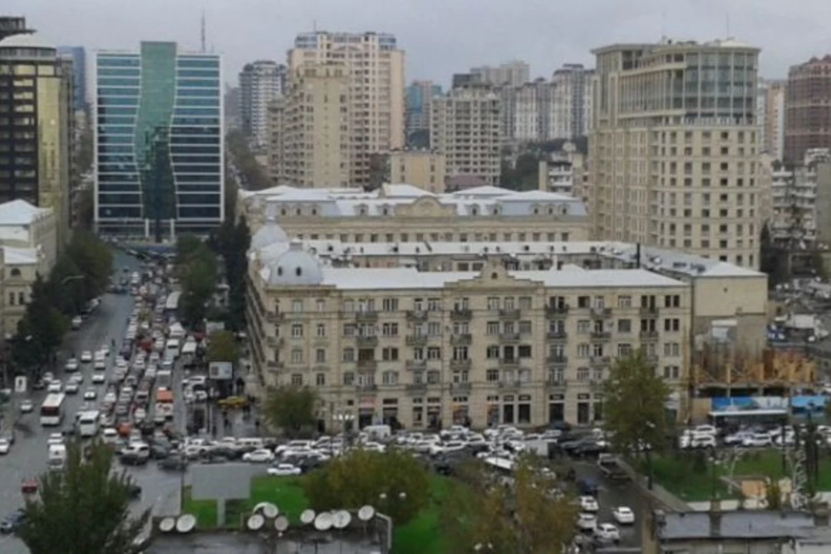 В центре Баку образовалась большая пробка