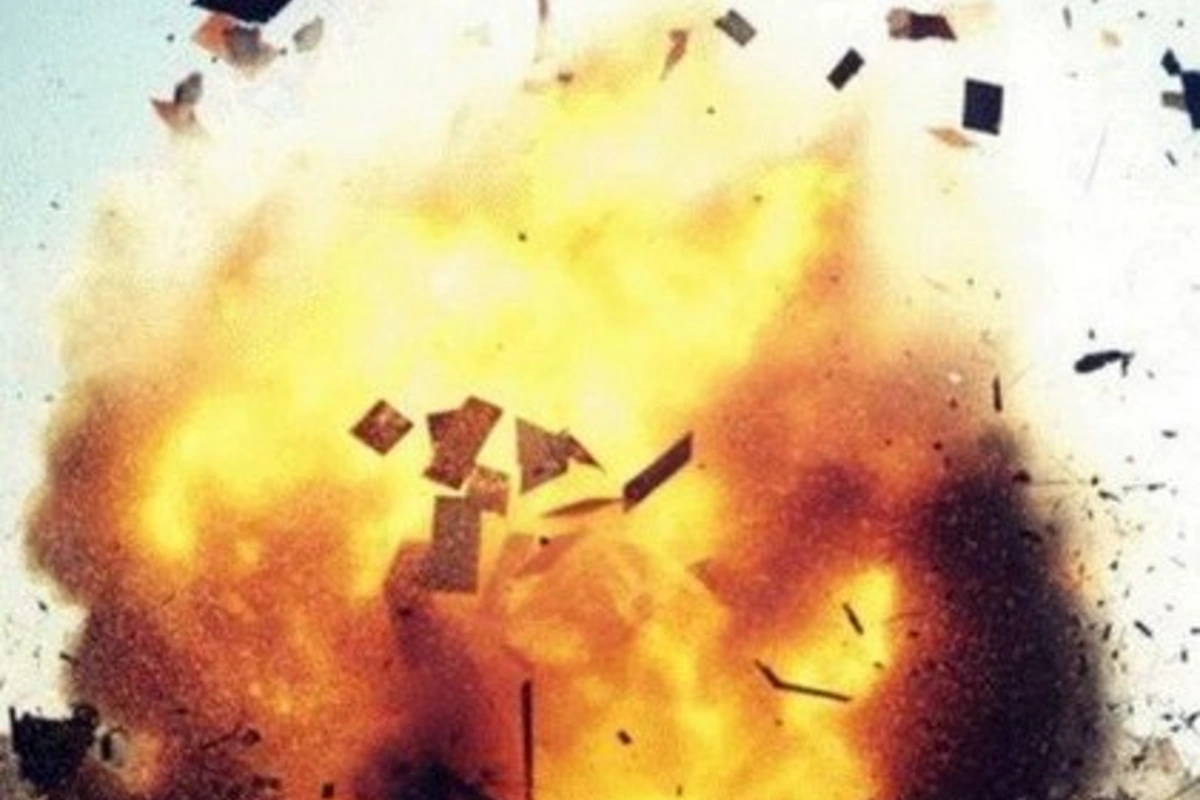 В Баку в жилом доме произошел взрыв