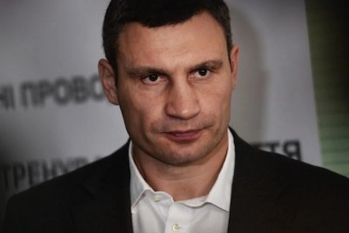 Кличко отказался от мандата народного депутата