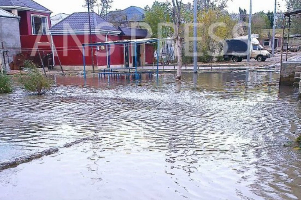 В Сумгайыте дома затоплены водой