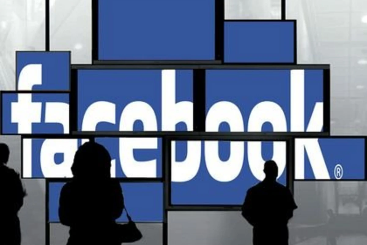 Facebook запустил функцию поиска записей в ленте новостей