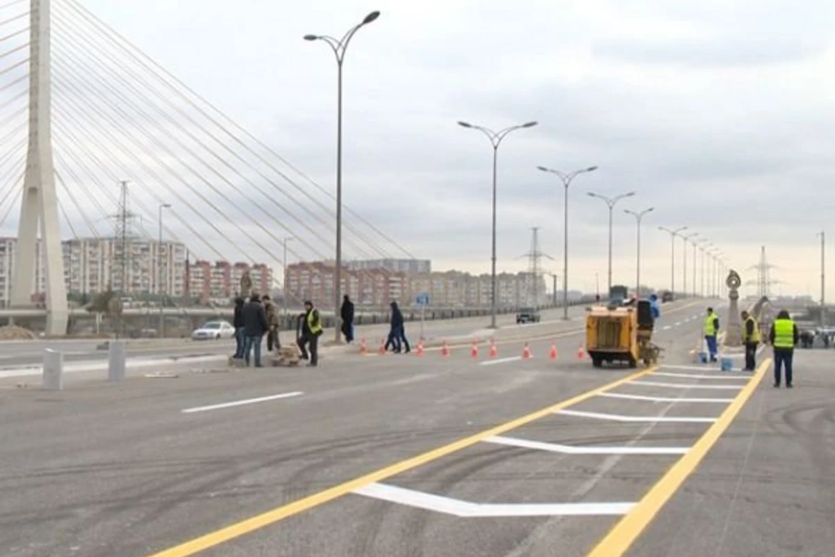 На одном из проспектов Баку завершаются ремонтные работы