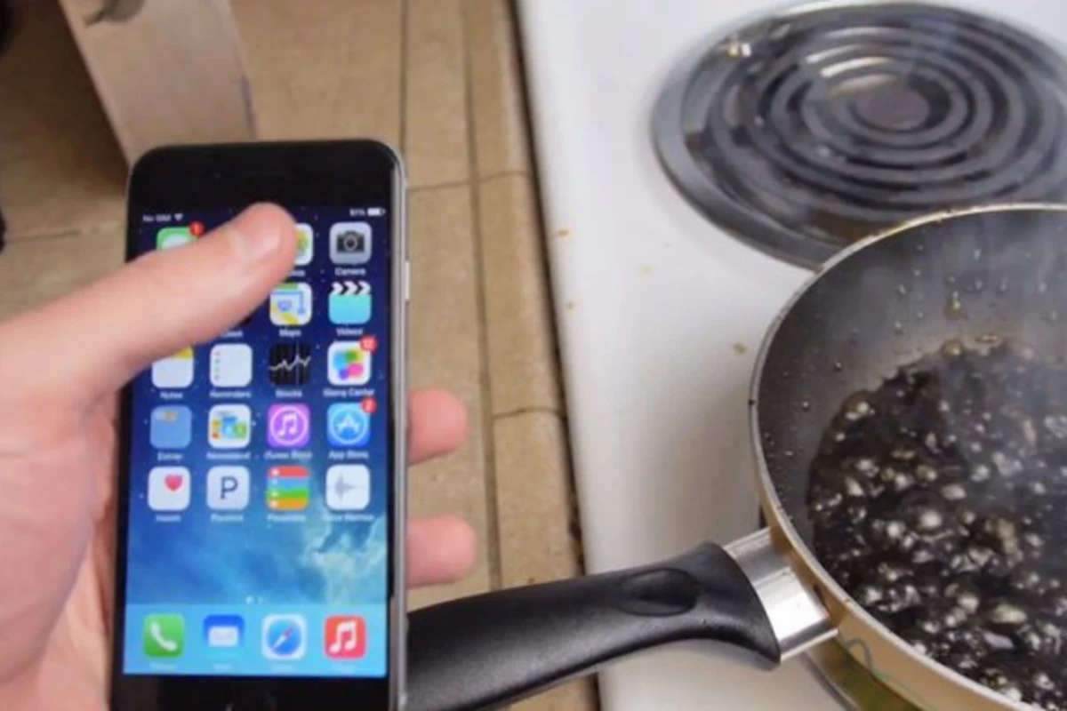 iPhone 6 не выдержал кипячение в Coca-Cola (видео)