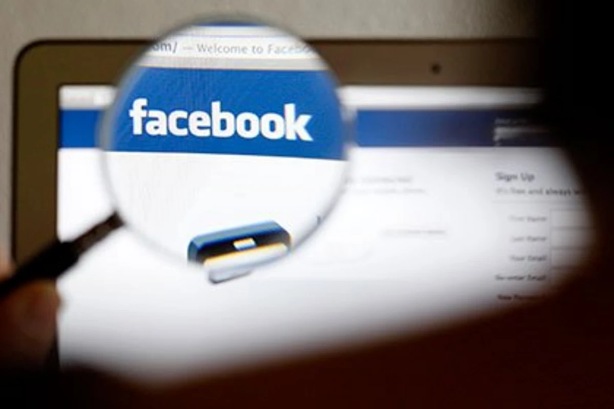 Внучка ударила бабушку за отказ добавить ее в друзья в Facebook