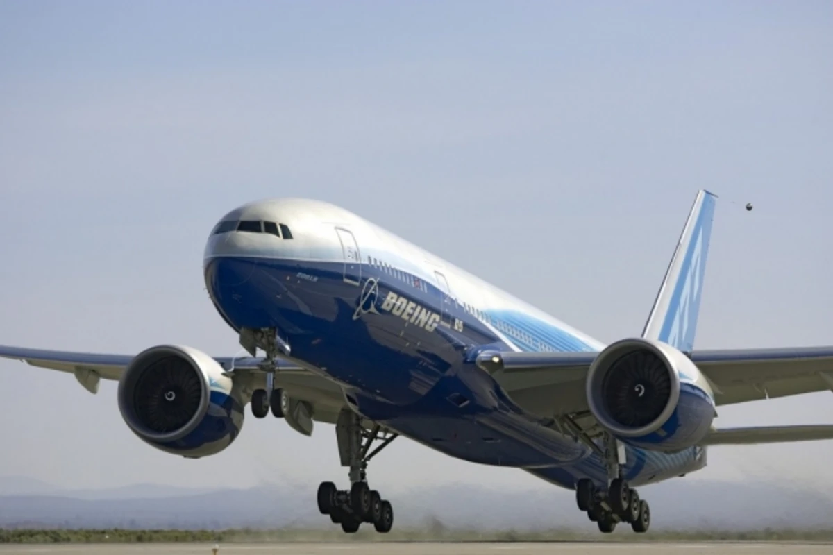 AZAL приобретет еще три самолета Boeing