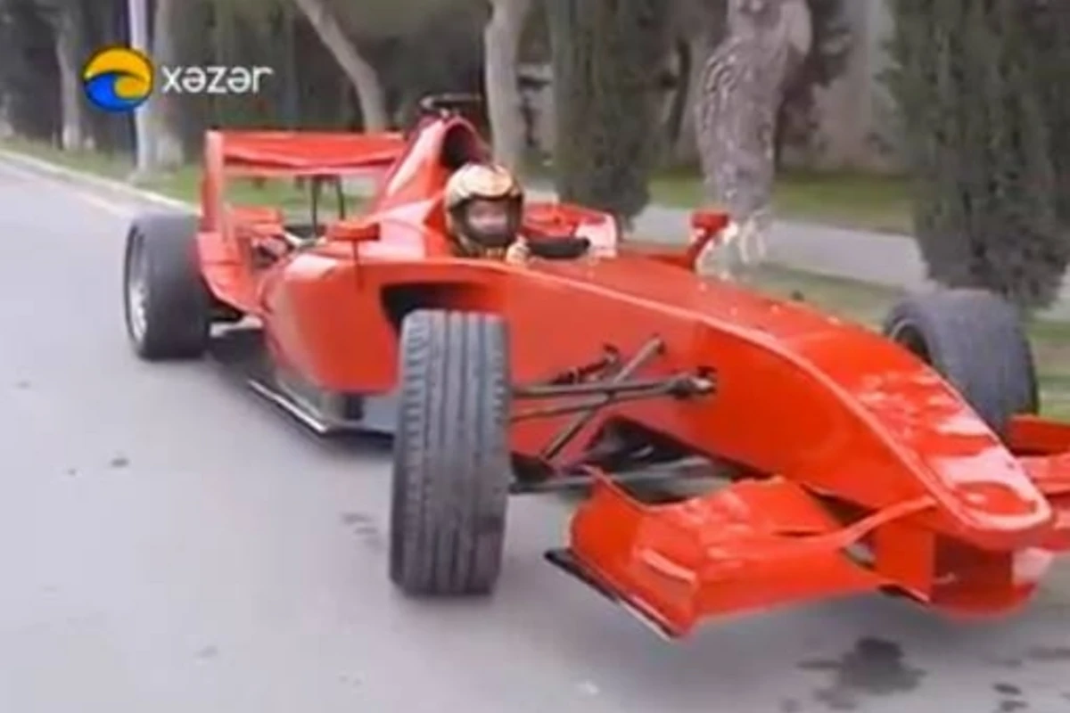 Азербайджанец создал гоночный автомобиль Формулы 1 своими руками (видео)