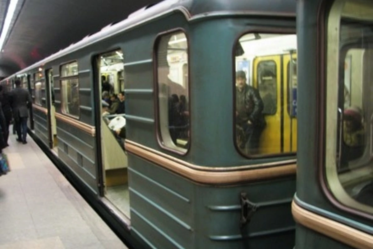 В бакинском метро вновь возникли технические проблемы