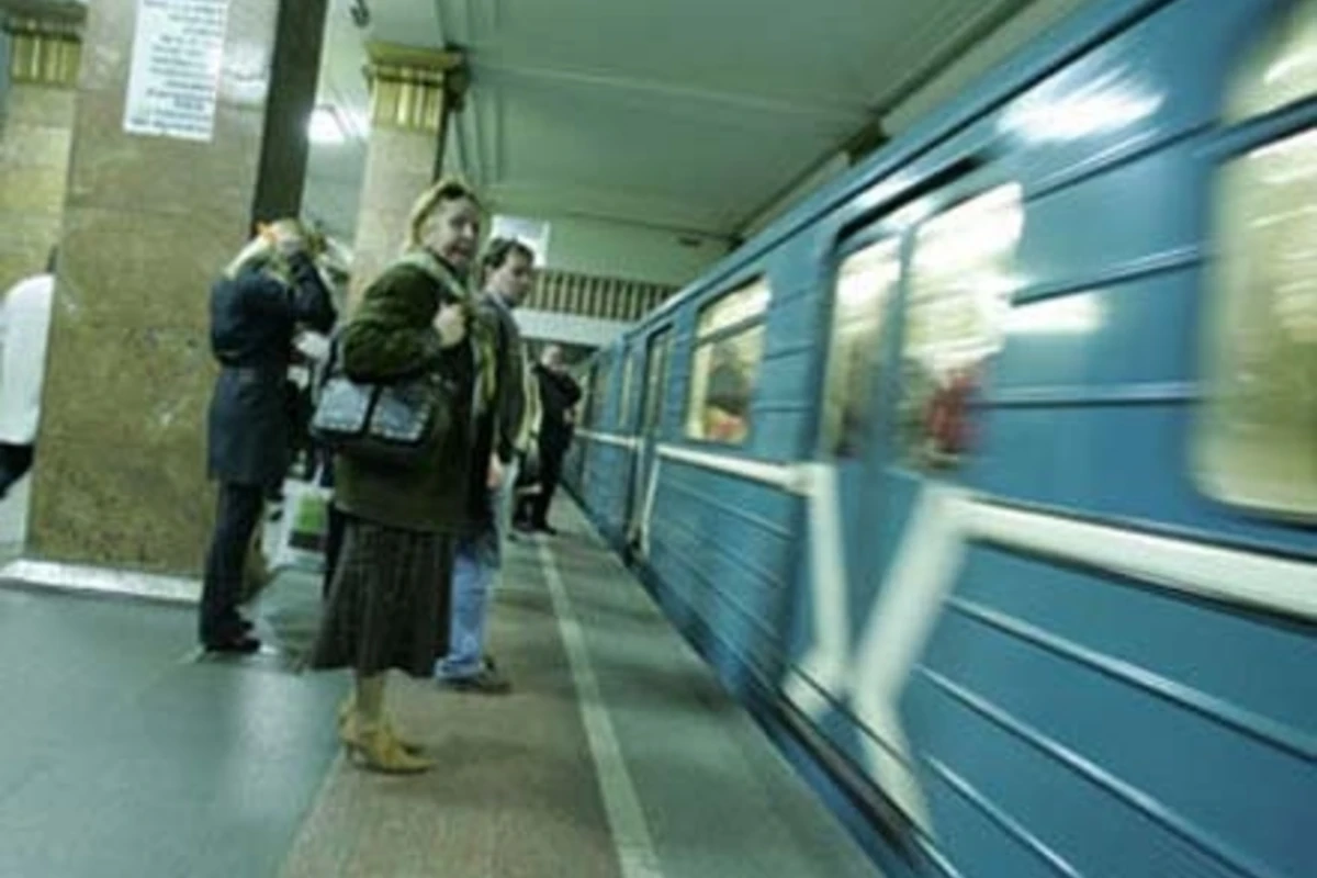 В работе бакинского метро вновь произошел сбой