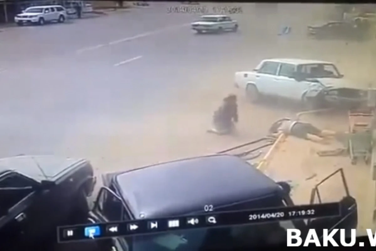 Ужасное ДТП в Баку: 2 женщины вылетели через лобовое стекло (видео) Ужасное ДТП в Баку: 2 женщины вылетели через лобовое стекло (видео)