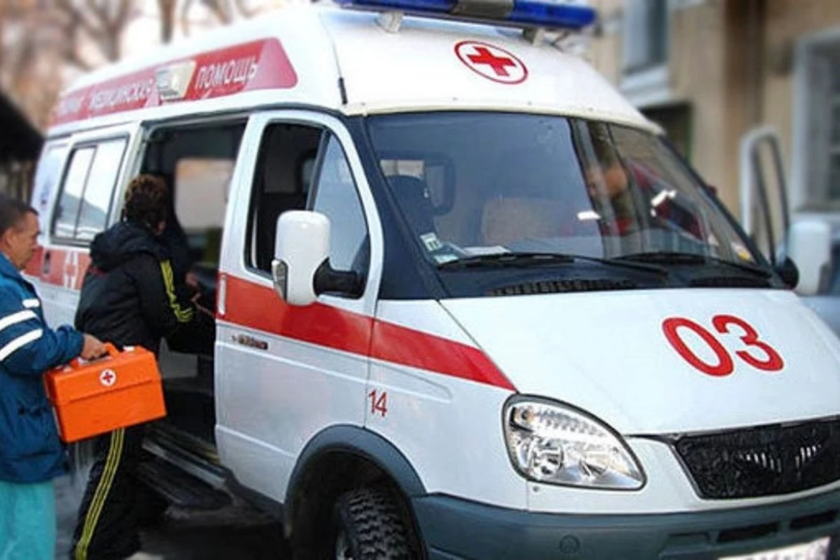 В Баку пассажирский автобус задавил женщину на остановке