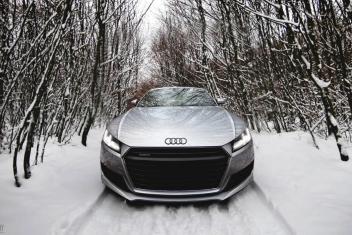 2015 Audi TT в образе снежного ангелочка
