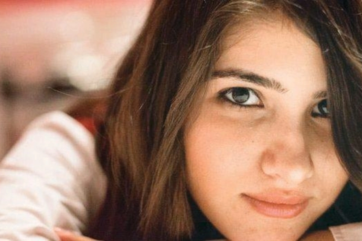 Азербайджанские мужчины надели юбки в память о зверски убитой Озгеджан