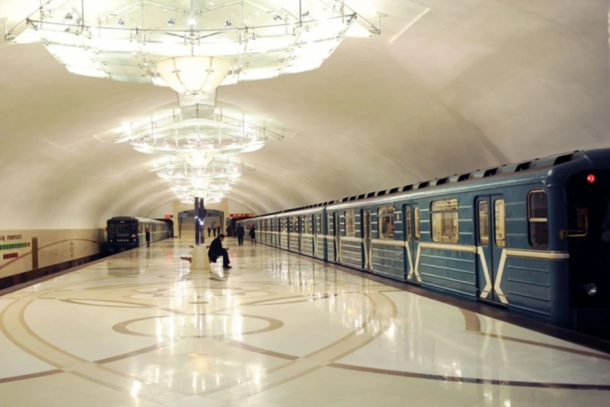 В бакинском метро могут появиться двухэтажные вагоны