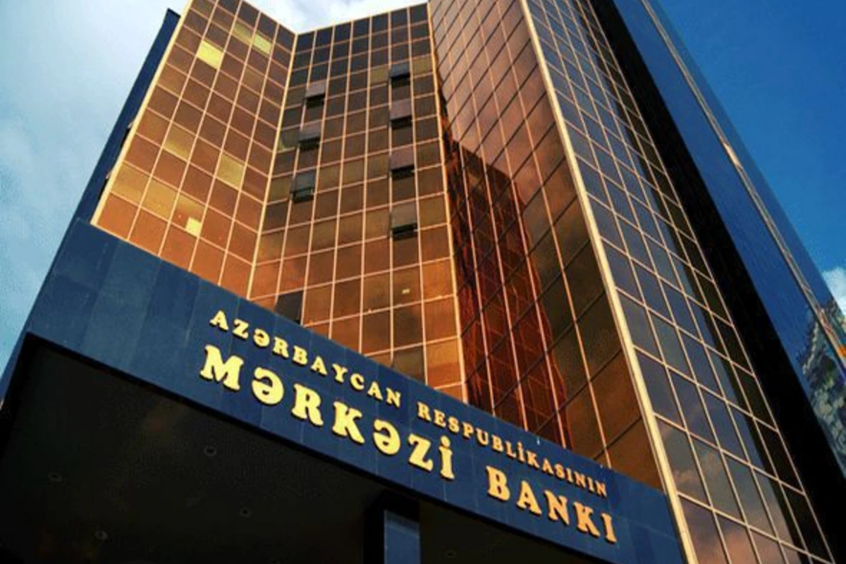 Mərkəzi Bank: 1 ABŞ dollarının rəsmi məzənnəsi fevralın 24-dək 1,05 manat səviyyəsində olacaq
