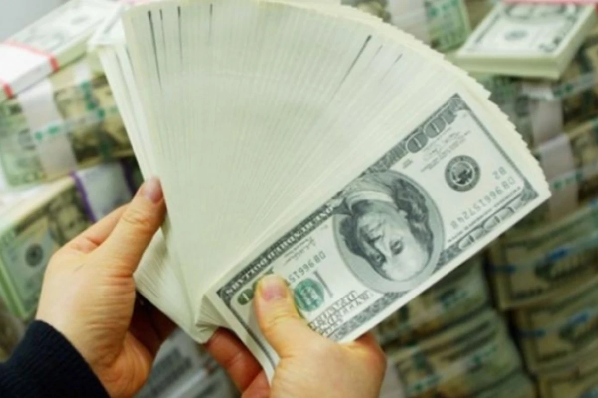 Banklardan dollarla kredit götürənlərin nəzərinə (video)