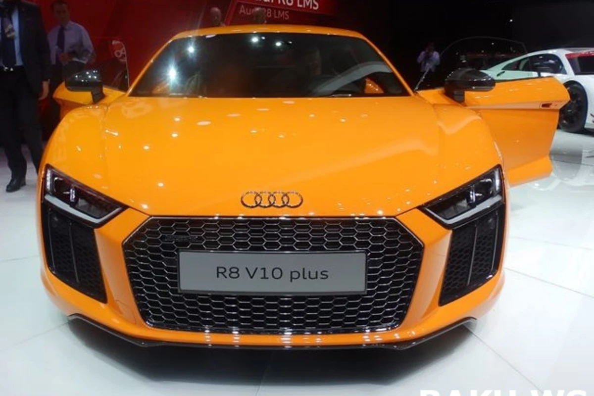Женева 2015: Триумфальный дебют Audi R8 (видео)