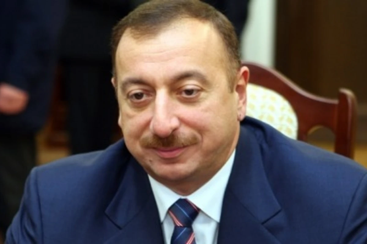 Ильхам Алиев поздравил женщин Азербайджана с 8 марта